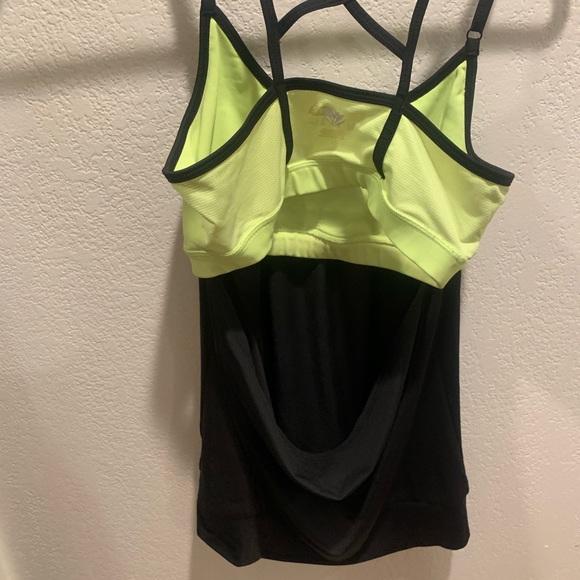 F21 workout/yoga top - Picture 2 of 4